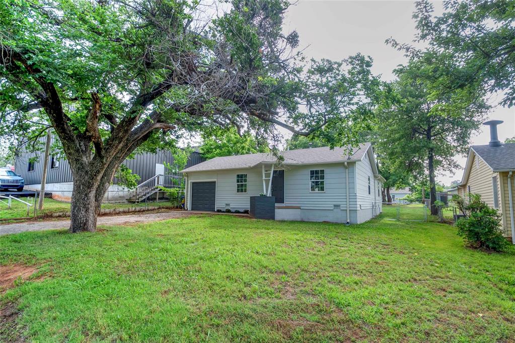100 S Iowa Avenue Property Photo 3