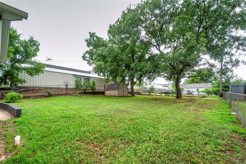 100 S Iowa Avenue Property Photo 16