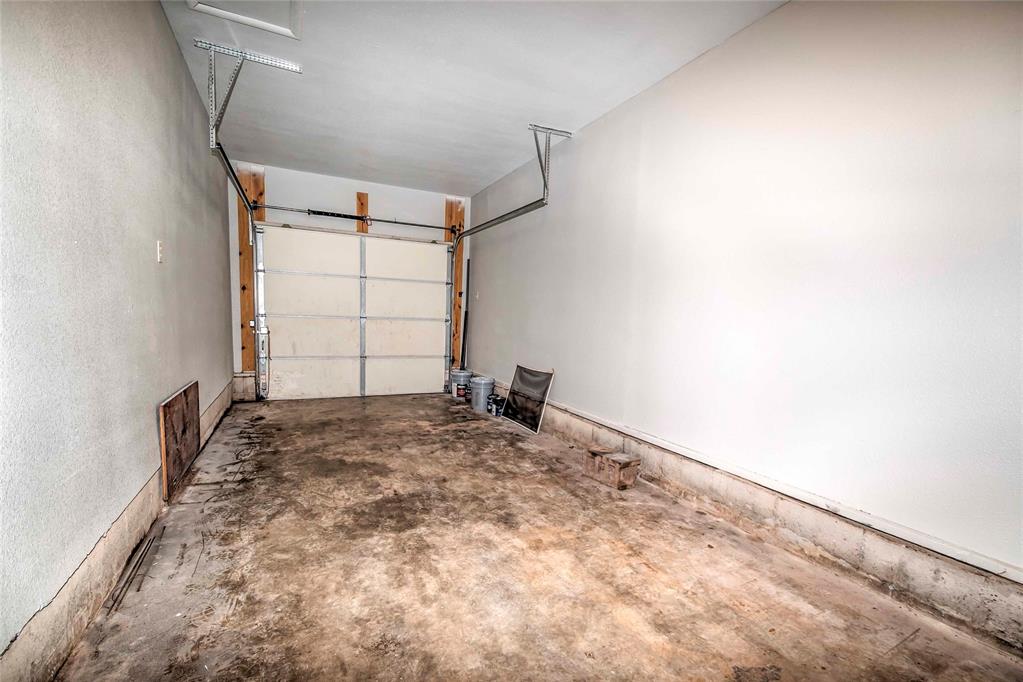 100 S Iowa Avenue Property Photo 19