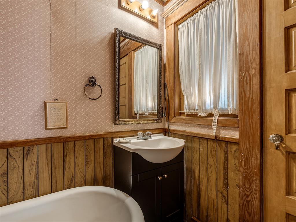 1016 W Warner Avenue Property Photo 27