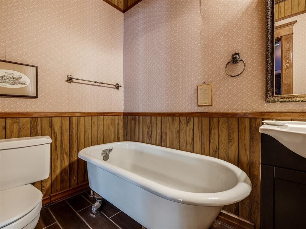 1016 W Warner Avenue Property Photo 28