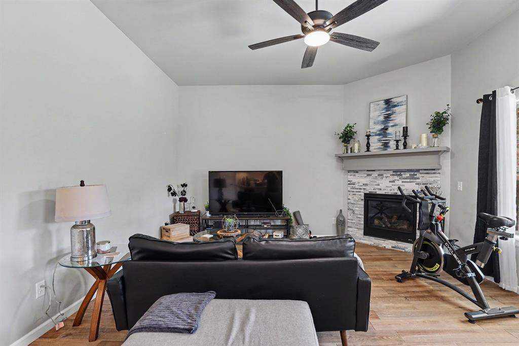 5225 Skylar Rae Road Property Photo 5