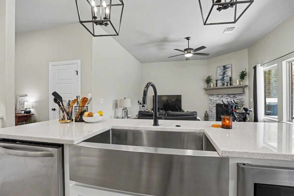 5225 Skylar Rae Road Property Photo 12