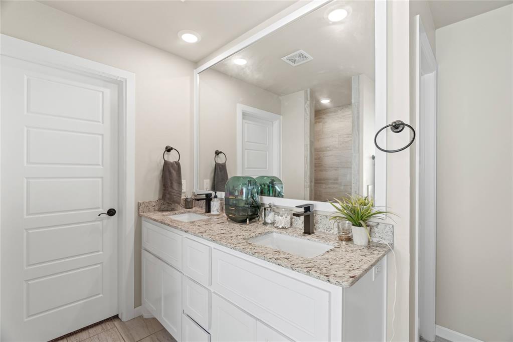 5225 Skylar Rae Road Property Photo 18