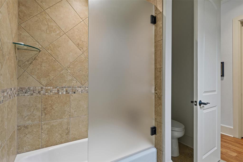 1703 Windsor Place Property Photo 34