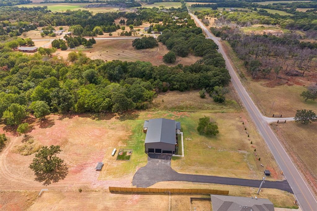17210 E Coffee Creek Road Property Photo 4