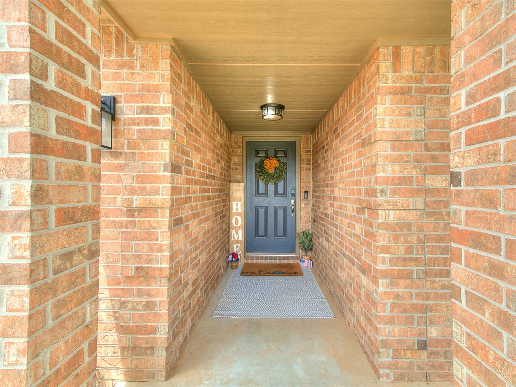 11233 Nw 97th Street Property Photo 5
