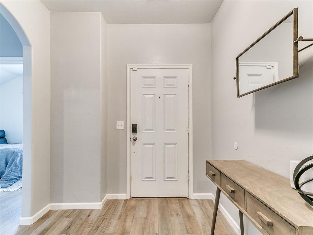 11233 Nw 97th Street Property Photo 6