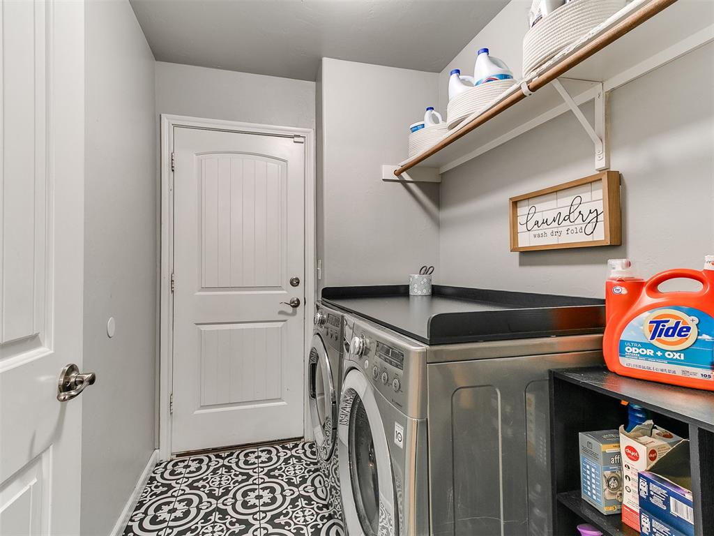 11233 Nw 97th Street Property Photo 21