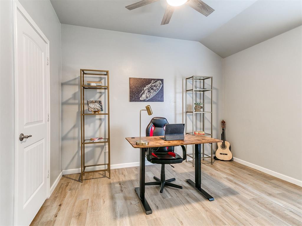 11233 Nw 97th Street Property Photo 33
