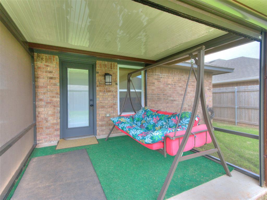 1009 Blackjack Creek Drive Property Photo 5
