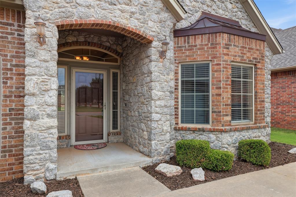 12508 Chateaux Road Property Photo 4