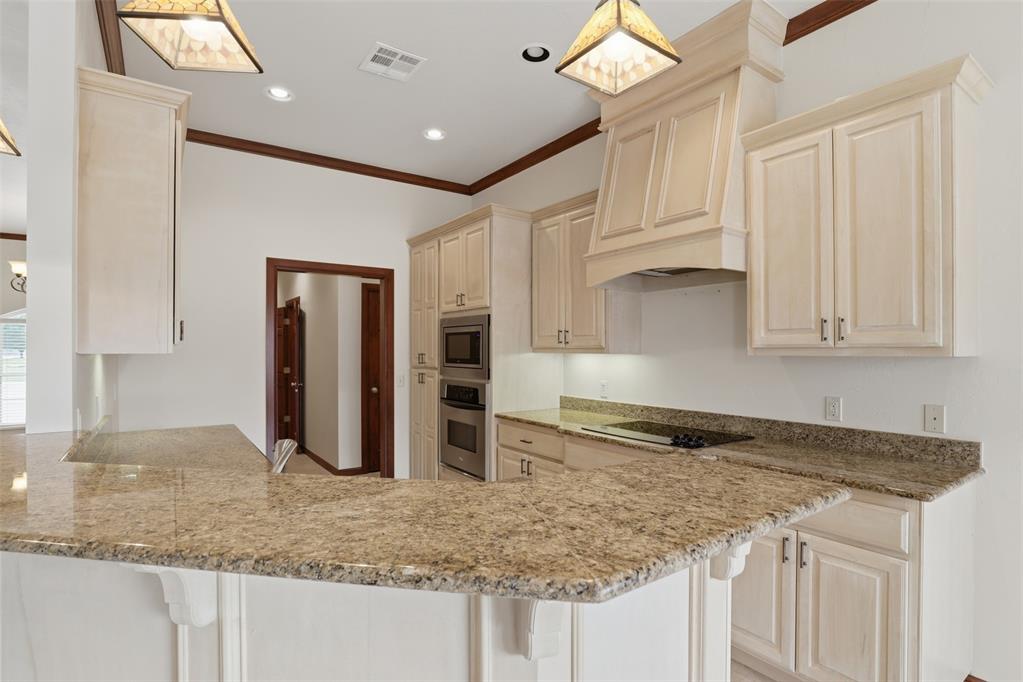 12508 Chateaux Road Property Photo 10