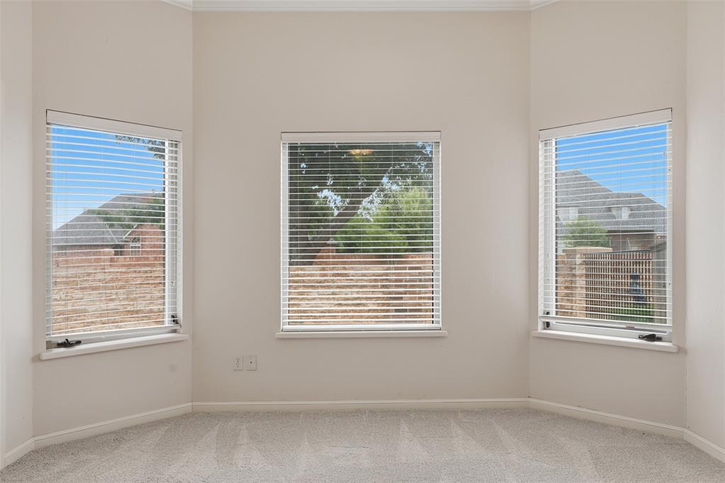 12508 Chateaux Road Property Photo 14