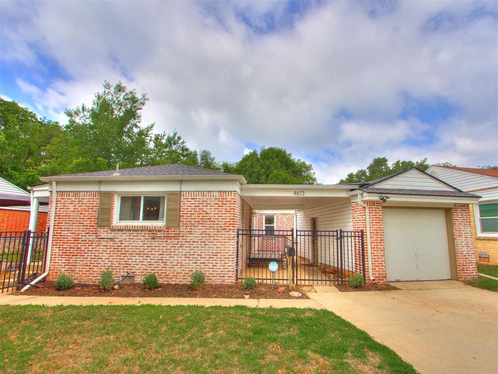 4613 N Hamilton Drive Property Photo 2