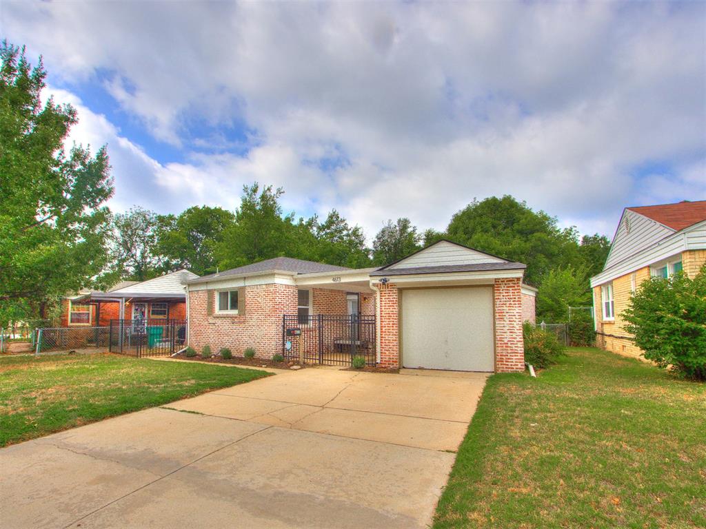 4613 N Hamilton Drive Property Photo 3