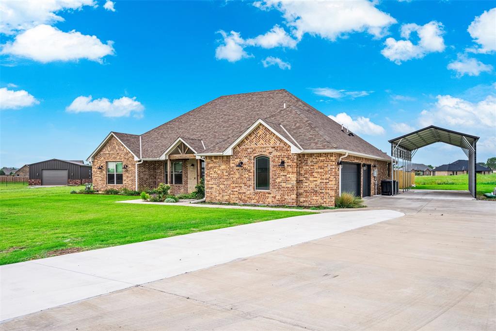365 Nw Mountain Lake Crest Crest Property Photo 2