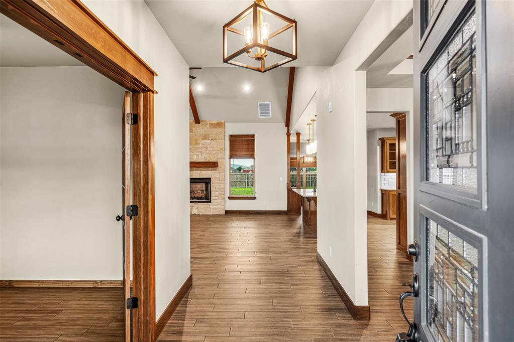 365 Nw Mountain Lake Crest Crest Property Photo 8