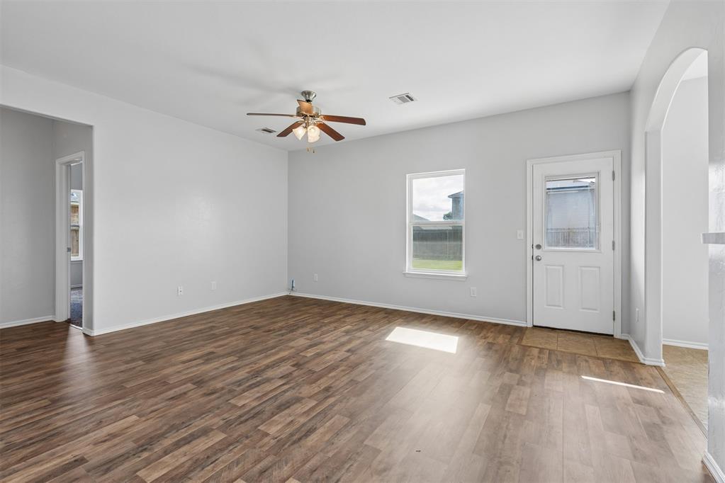 2812 Sunberry Way Property Photo 6