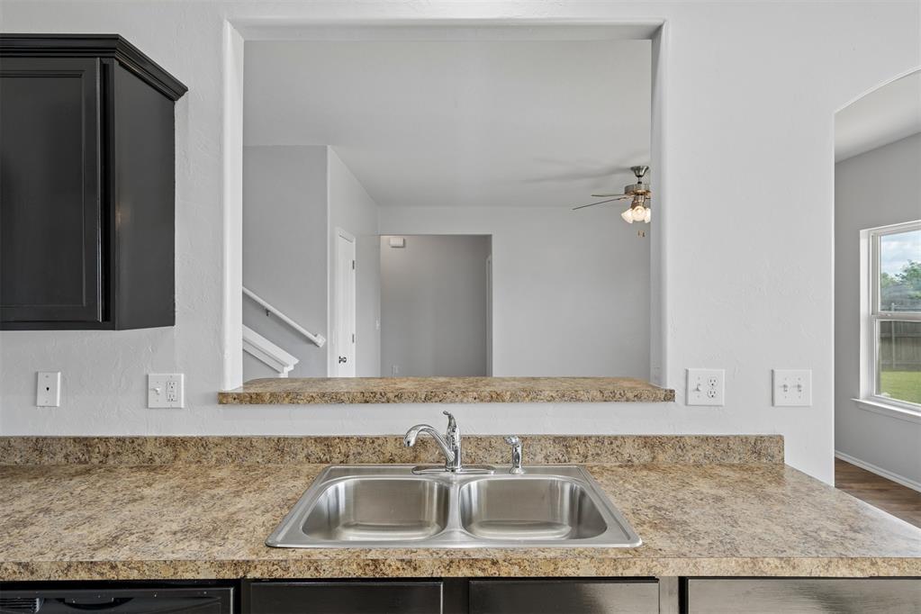 2812 Sunberry Way Property Photo 14