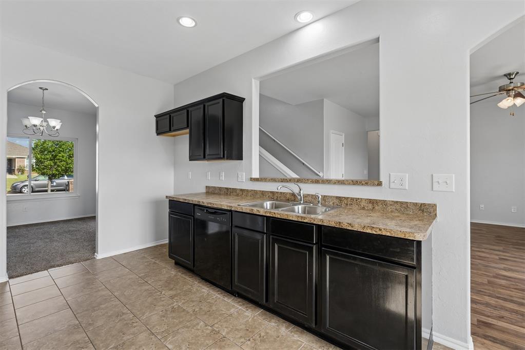 2812 Sunberry Way Property Photo 15