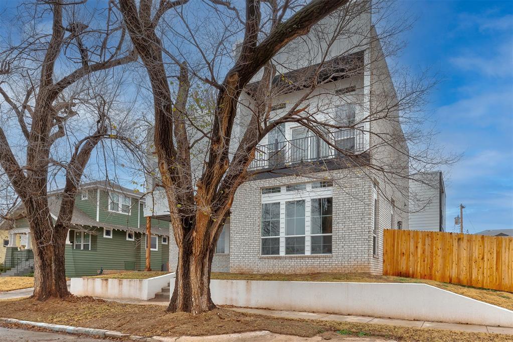 1705 Nw 11th Street Property Photo 2