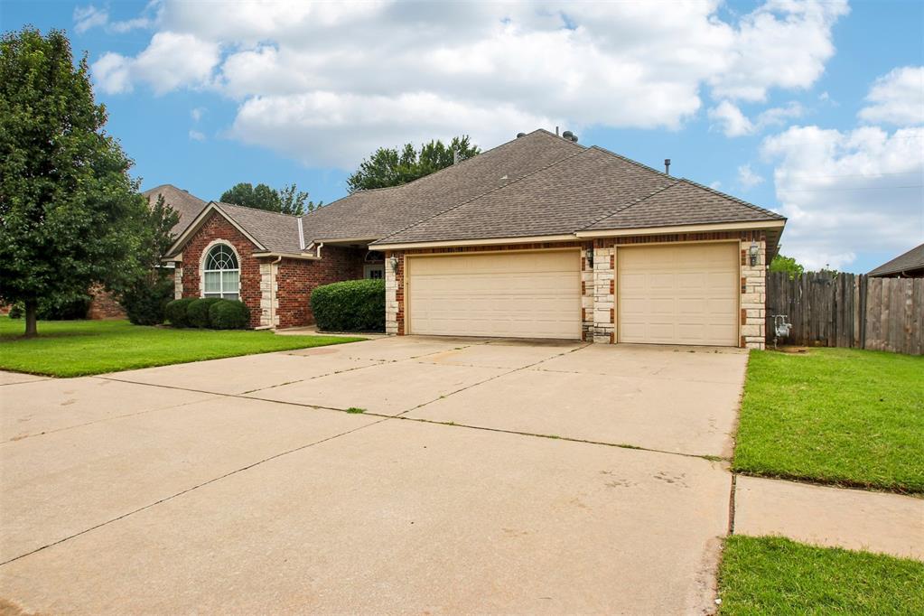 300 Ridge Lake Boulevard Property Photo 2