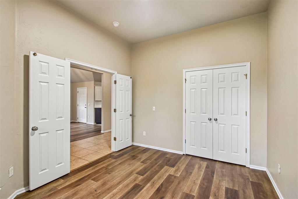 300 Ridge Lake Boulevard Property Photo 17
