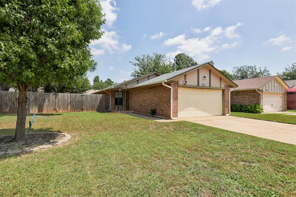957 W Tesio Way Property Photo 1
