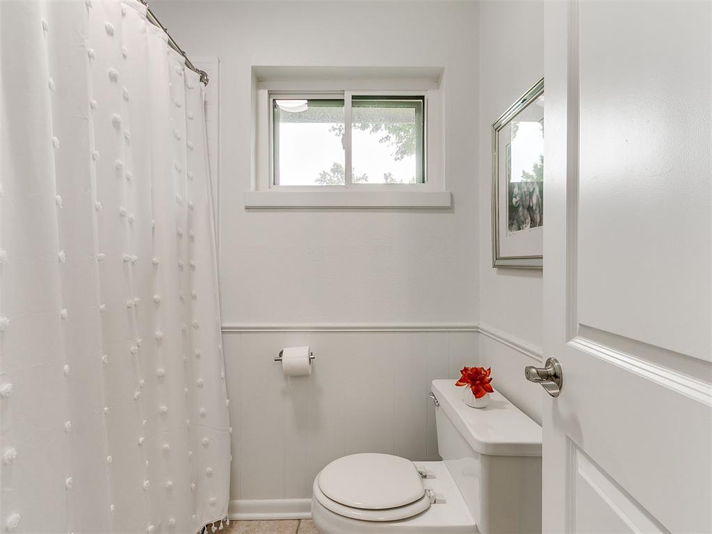 1618 Greenbriar Drive Property Photo 32