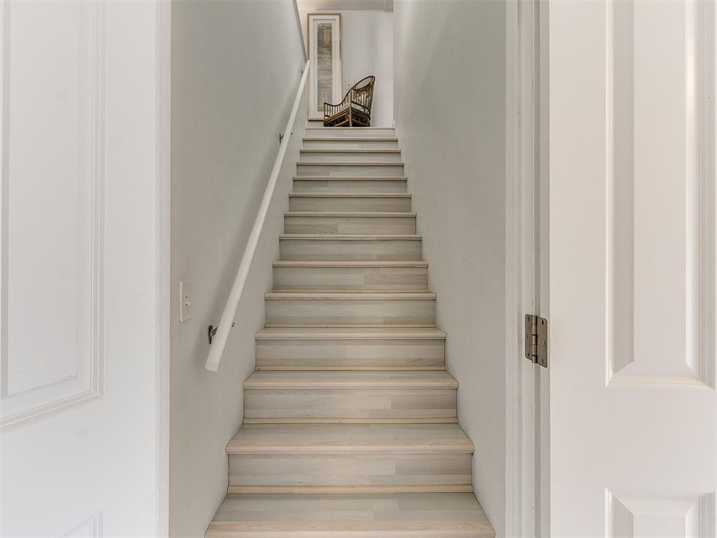 1618 Greenbriar Drive Property Photo 39