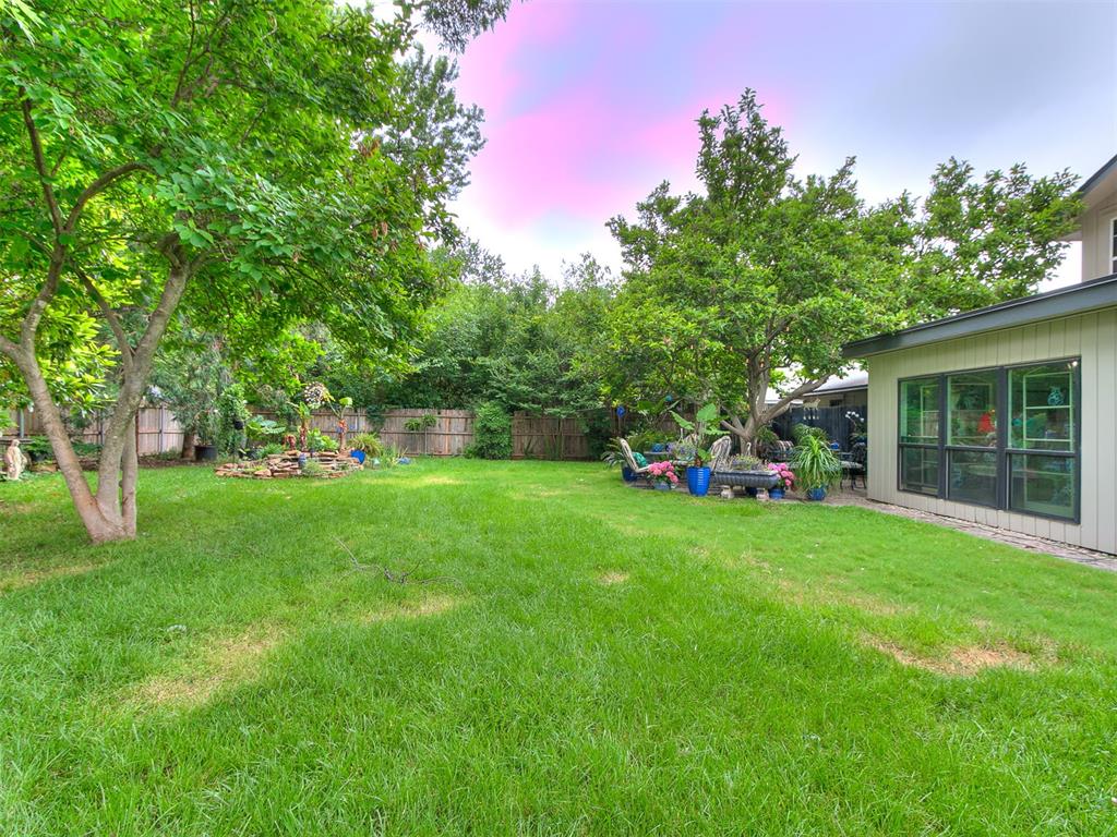 1618 Greenbriar Drive Property Photo 48