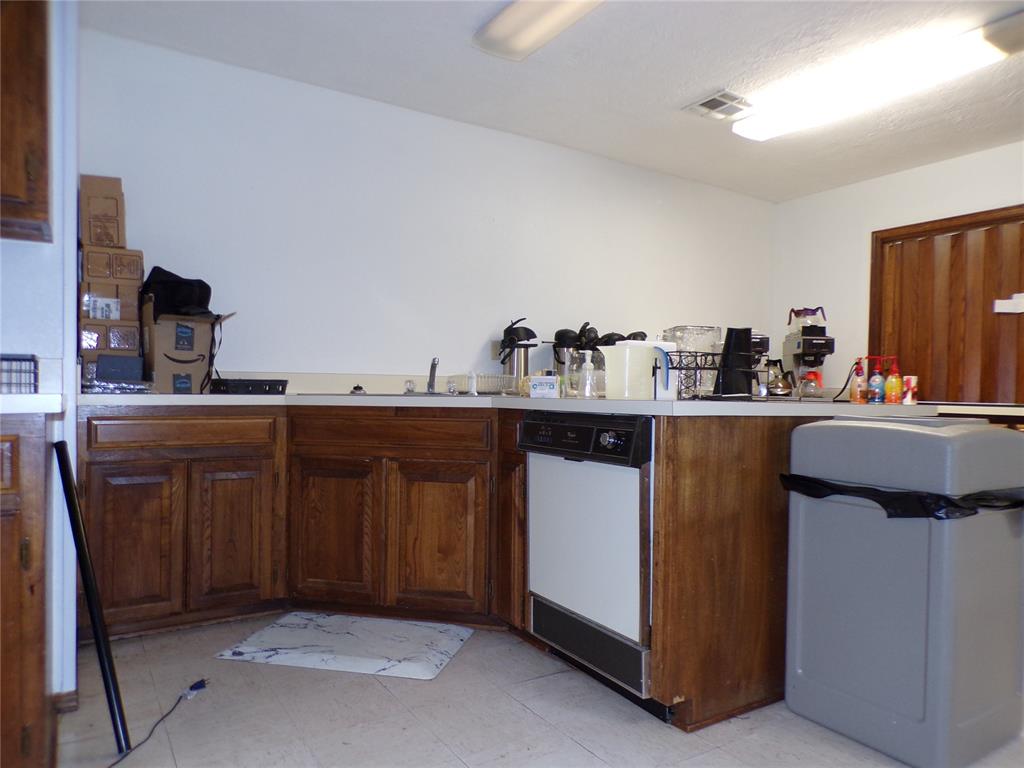 506 E 6th Street Property Photo 23