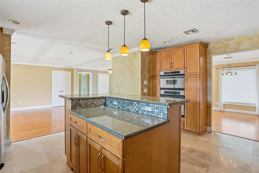 1309 Westchester Drive Property Photo 11