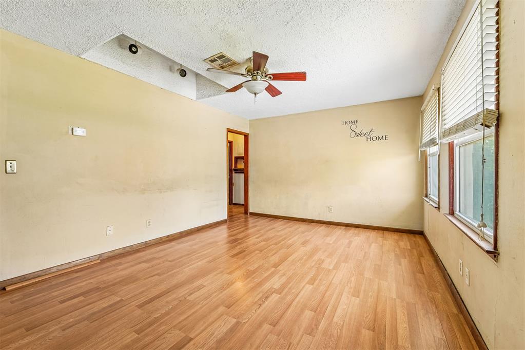 4001 Thomas Avenue Property Photo 7