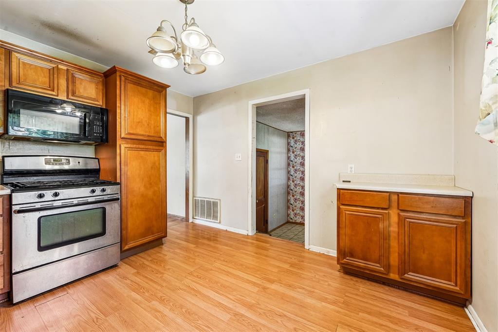 4001 Thomas Avenue Property Photo 12