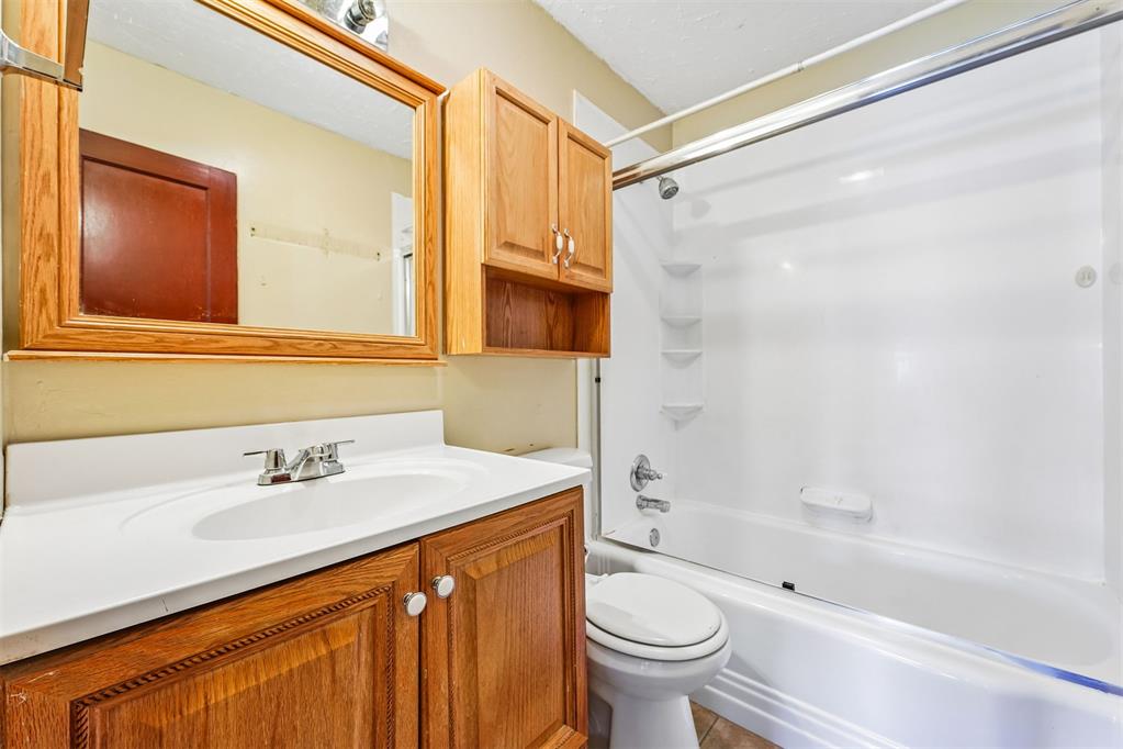 4001 Thomas Avenue Property Photo 13