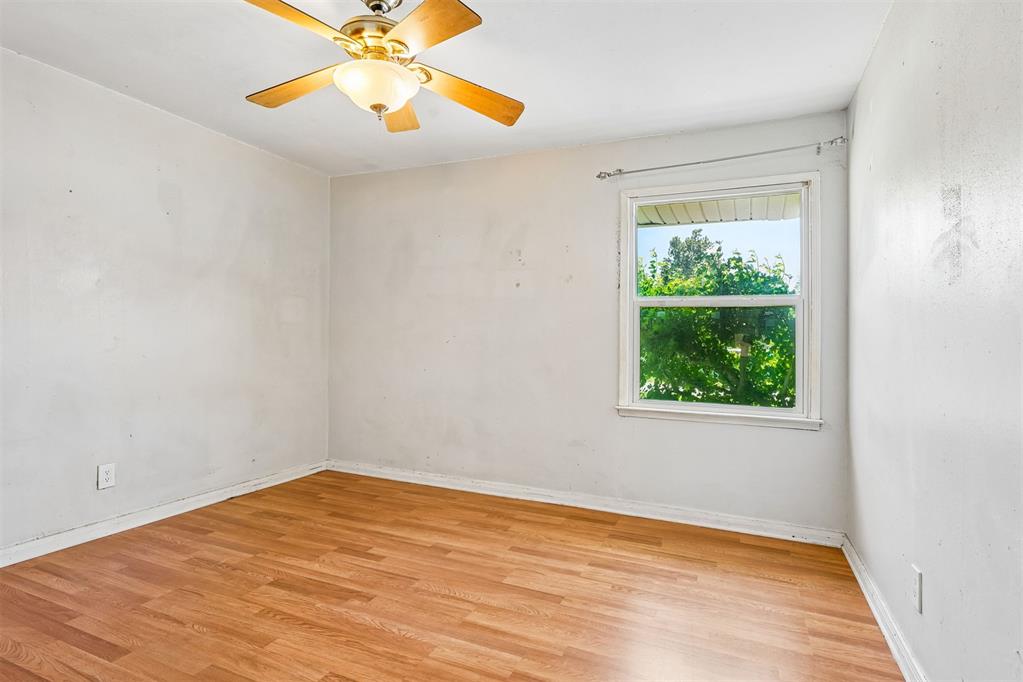 4001 Thomas Avenue Property Photo 16