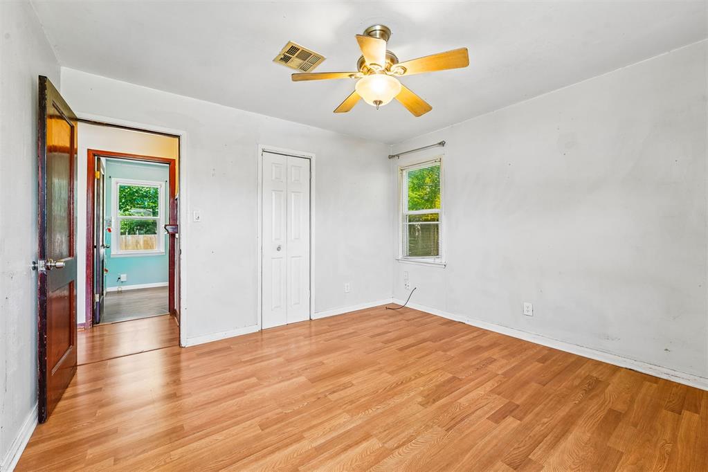 4001 Thomas Avenue Property Photo 17