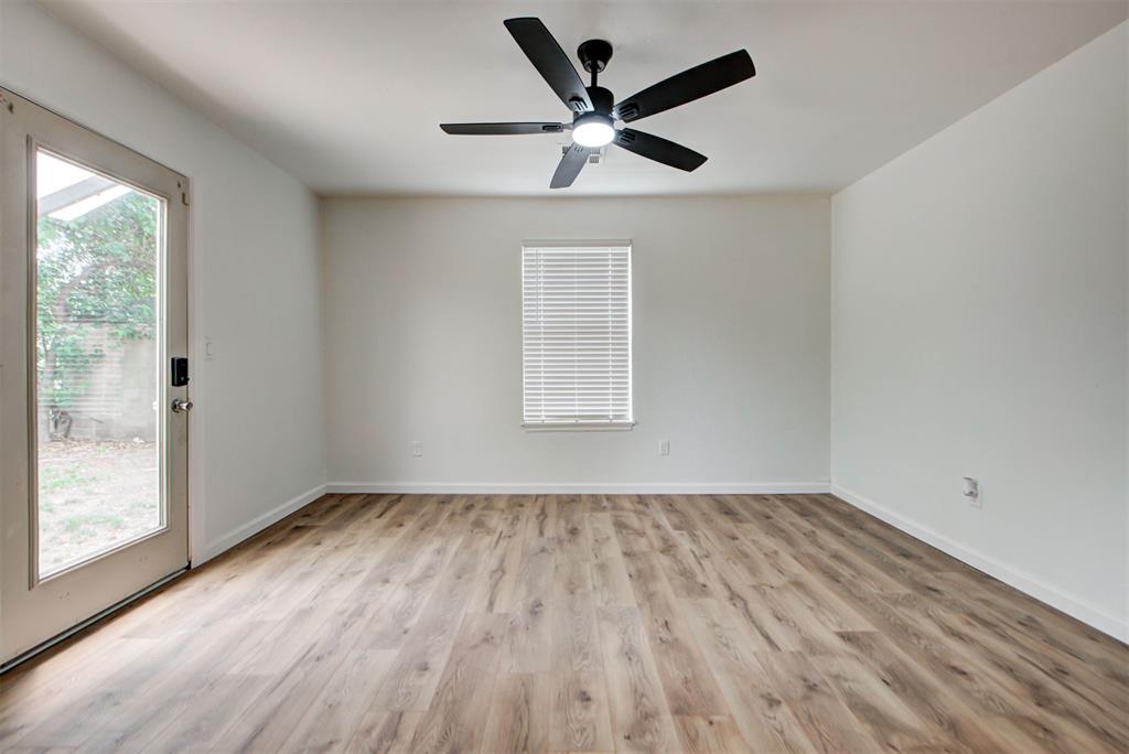 602 E Rickenbacker Drive Property Photo 15