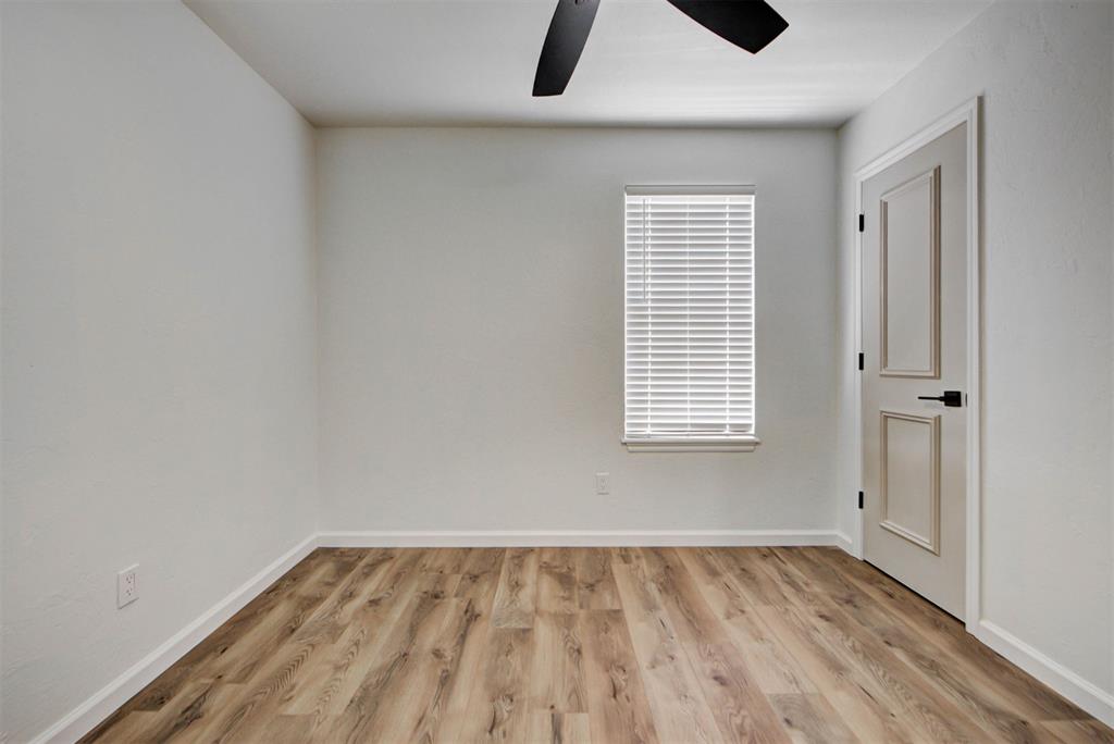 602 E Rickenbacker Drive Property Photo 23