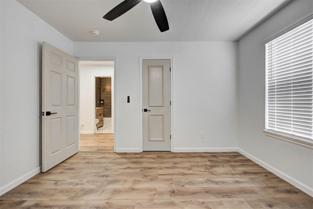 602 E Rickenbacker Drive Property Photo 29