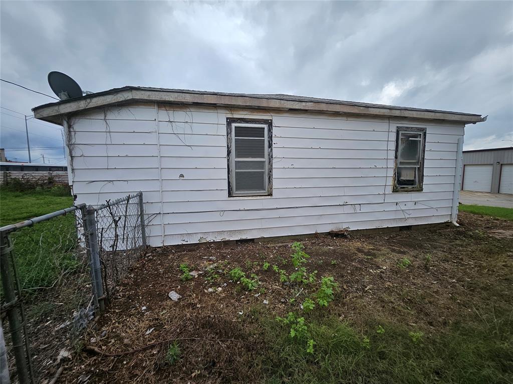 212 N Monroe Avenue Property Photo 3