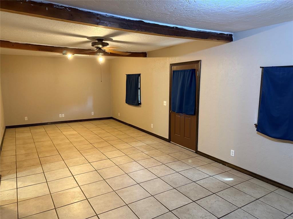 1233522 Property Photo 5