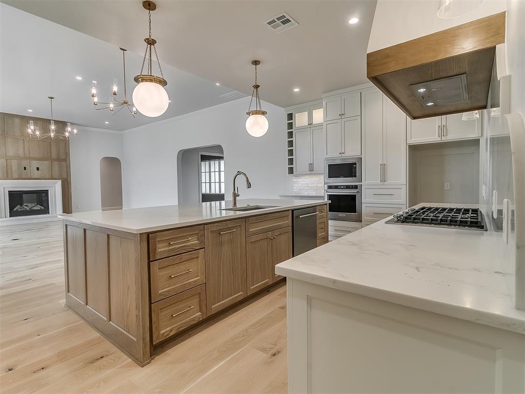 3101 Wood Thrush Way Property Photo 10