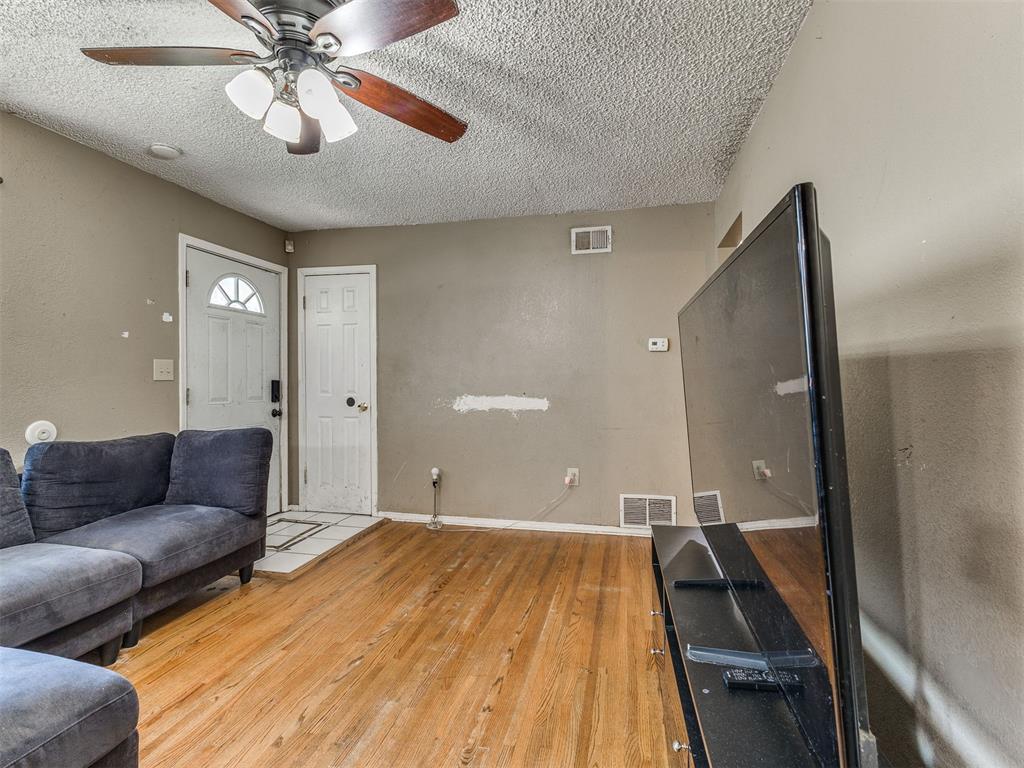 6242 N Cheyenne Avenue Property Photo 6