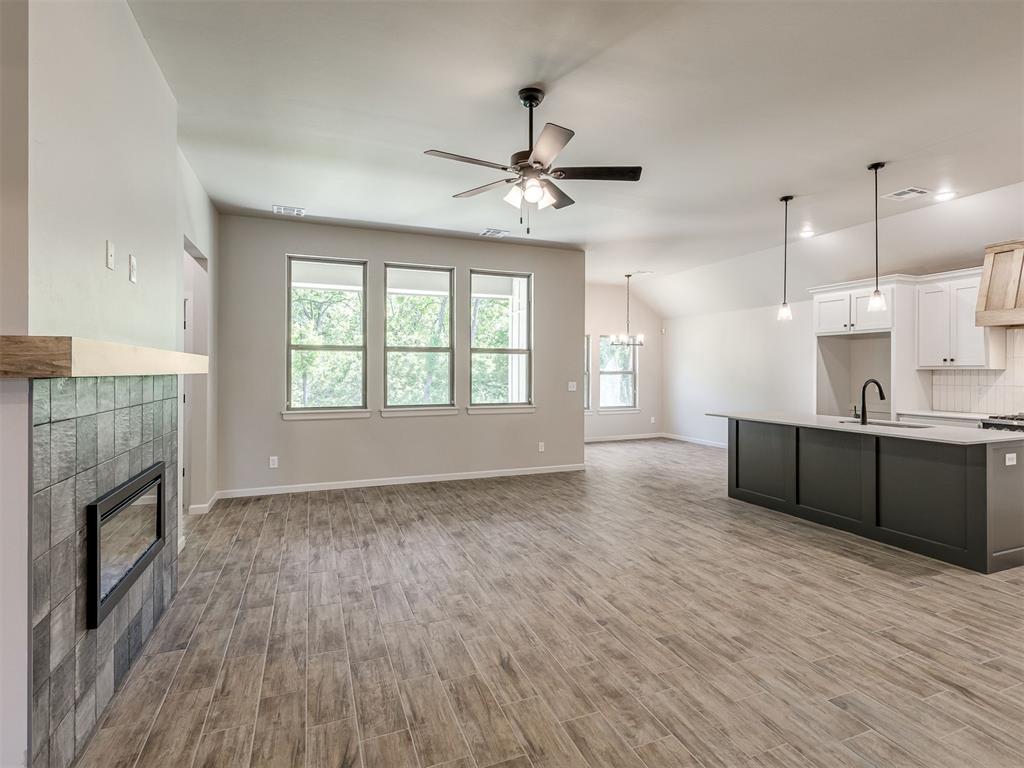 1206 Wisteria Way Property Photo 3