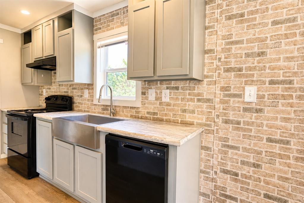 36509 Old Mills Road Property Photo 15