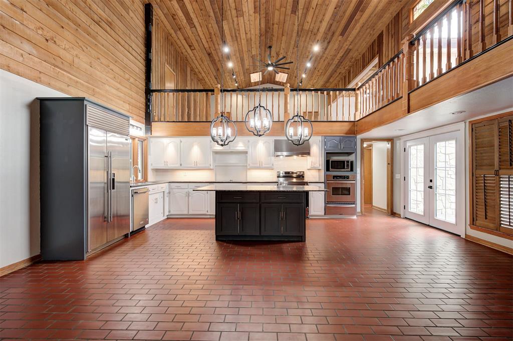 1839 E Pleasantview Lane Property Photo 9