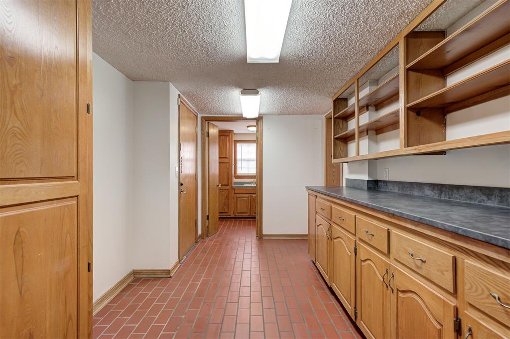 1839 E Pleasantview Lane Property Photo 18